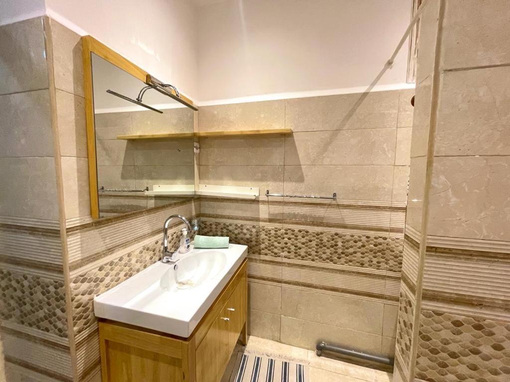 Appartement Dans Immeuble Haussmanien Algiers Ngoại thất bức ảnh